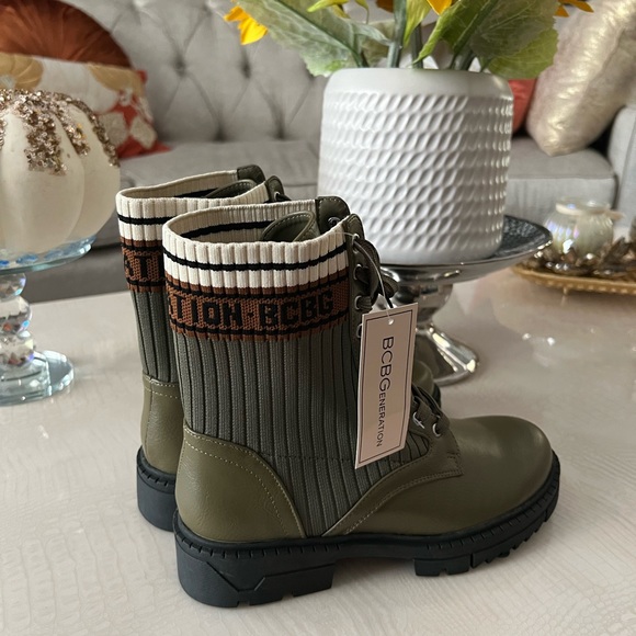 Beautiful combat boots with gorgeous army green color - Picture 9 of 9